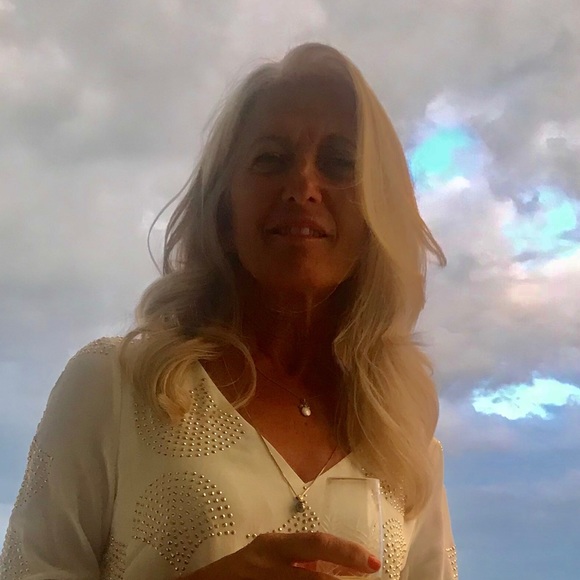 Meet your Posher, Donna - Picture 1 of 1